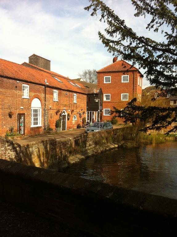 Wensum Lodge Hotel Fakenham Buitenkant foto