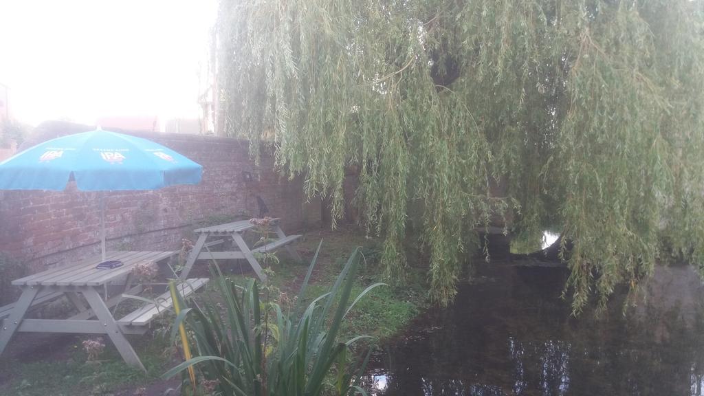 Wensum Lodge Hotel Fakenham Buitenkant foto
